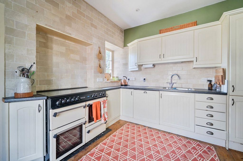 Property photo 3 of 15 Kitchen