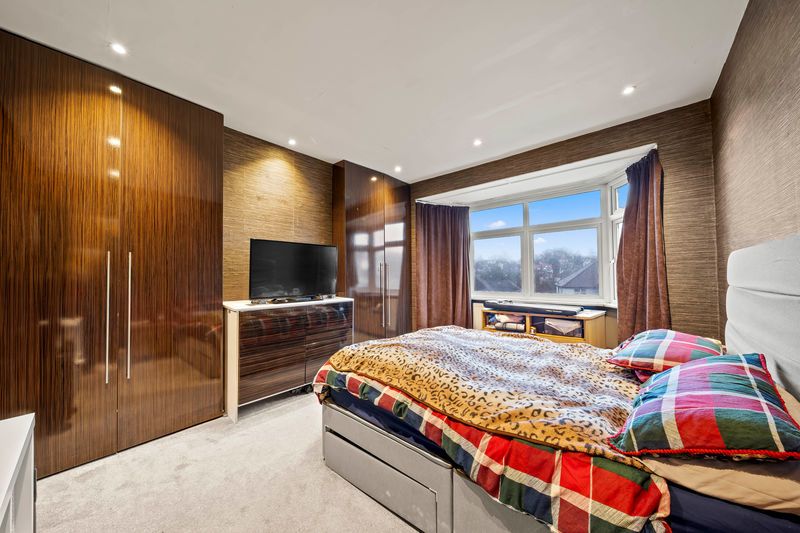 Property photo 3 of 17 Photo 12