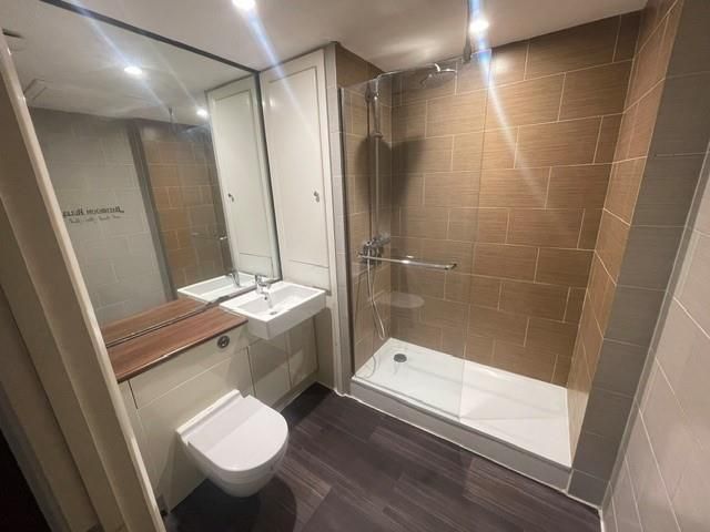 Property photo 2 of 4 Shower Room