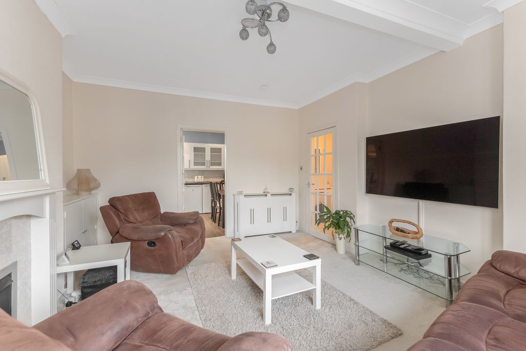 Property photo 3 of 11 Property Image 3