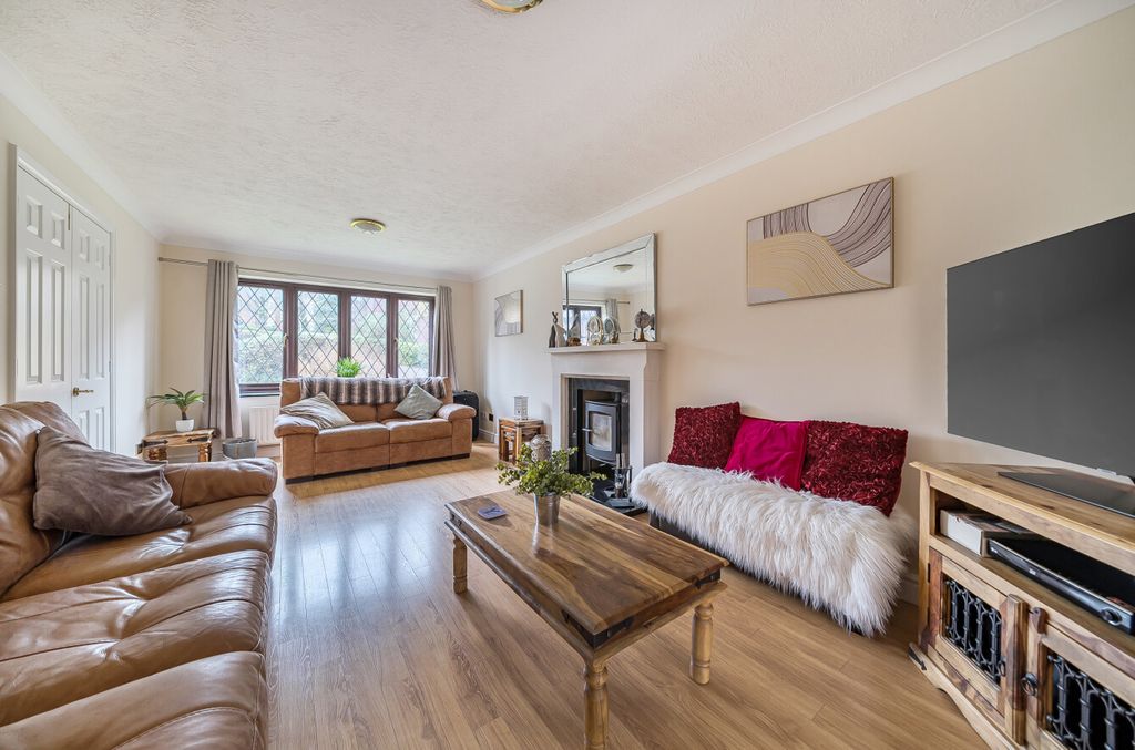 Property photo 3 of 19 1397003-3-6968Db9...