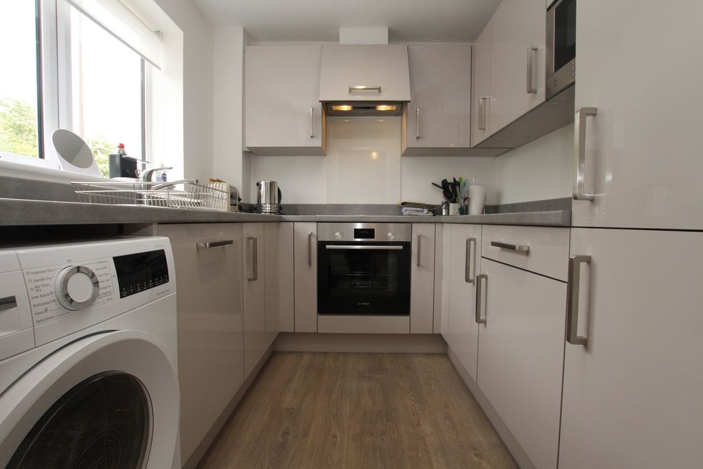 Property photo 2 of 7 Kitchen 1.Jpg