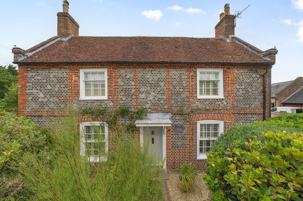 Property photo 1 of 33