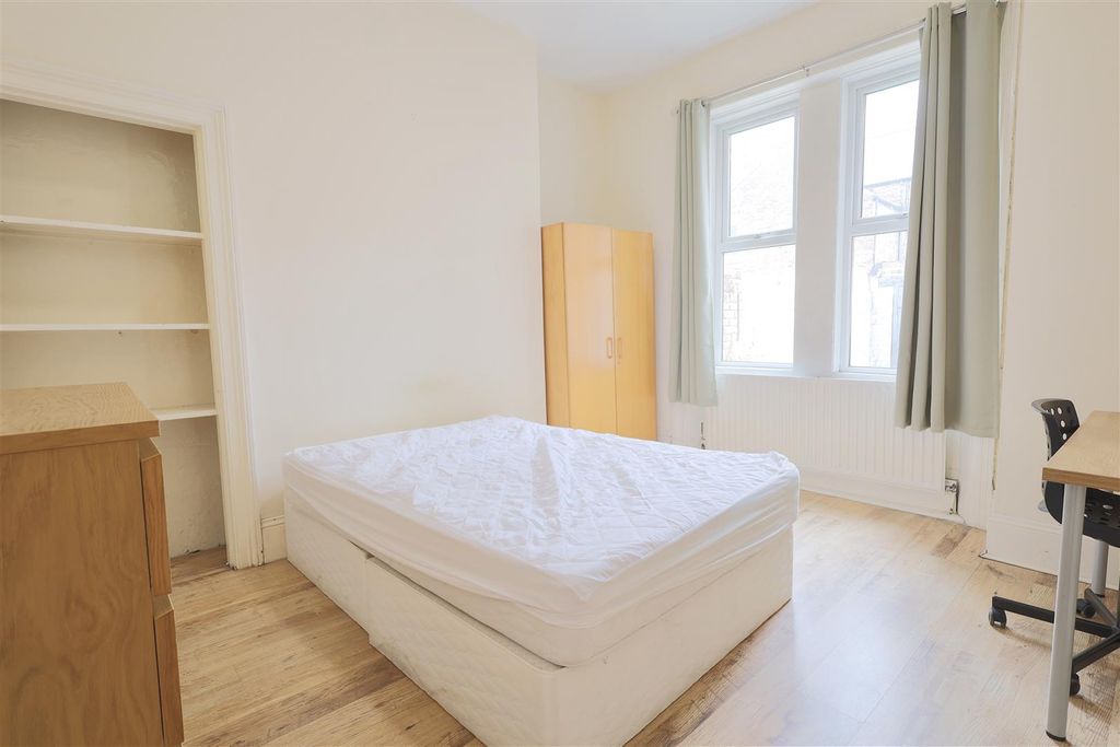 Property photo 1 of 13 Bec58965-4F7C-4163-833D-7438D1B05D26_1_201_A.Jpeg