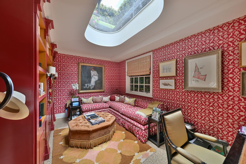 Property photo 2 of 19