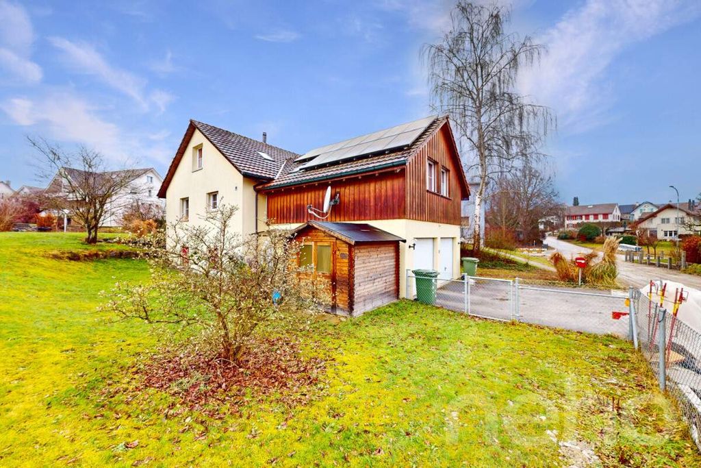 Property photo 3 of 12