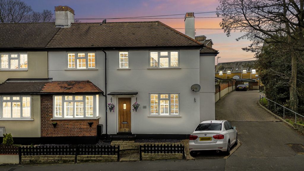 Property photo 2 of 30