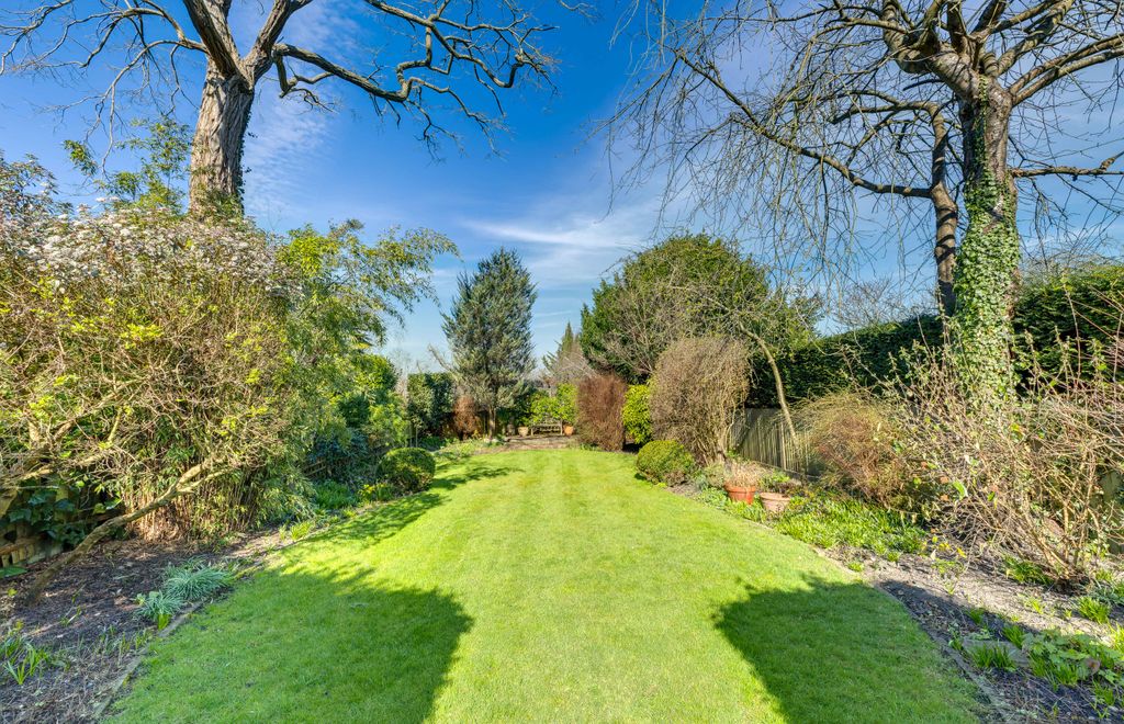 Property photo 2 of 18
