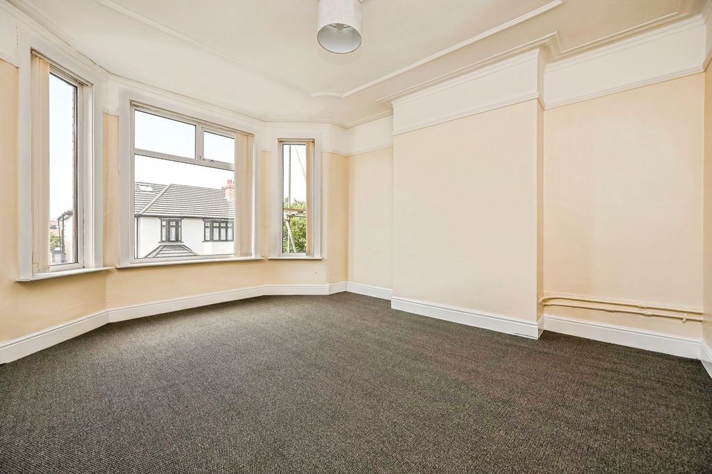 Property photo 2 of 17 Photo