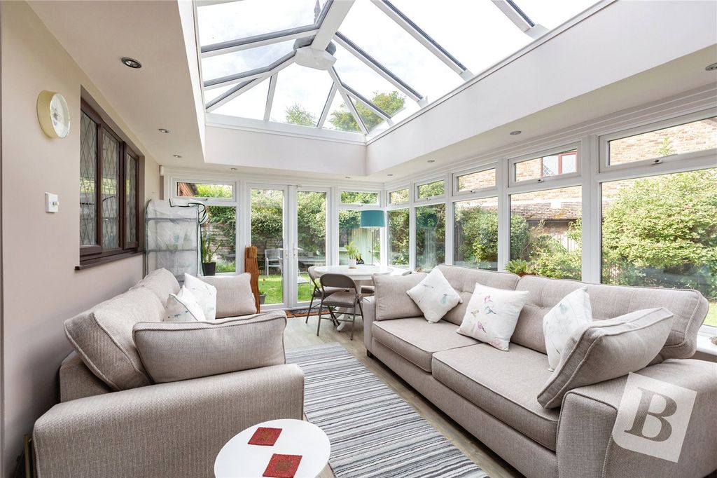 Property photo 2 of 35 Conservatory