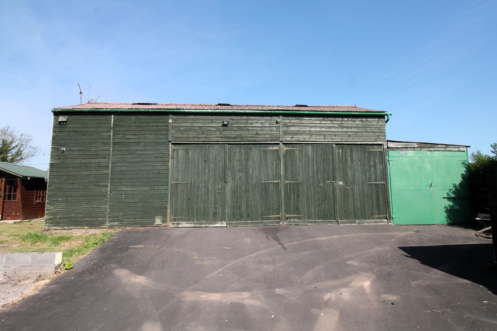 Property photo 3 of 23 The Barn