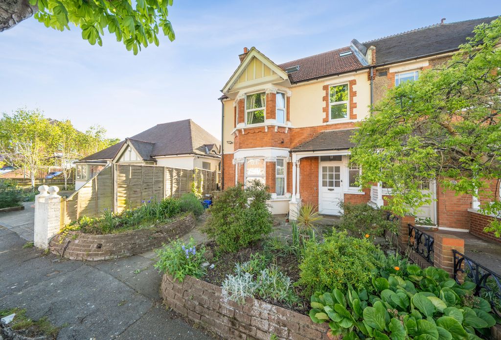 Property photo 1 of 17 External