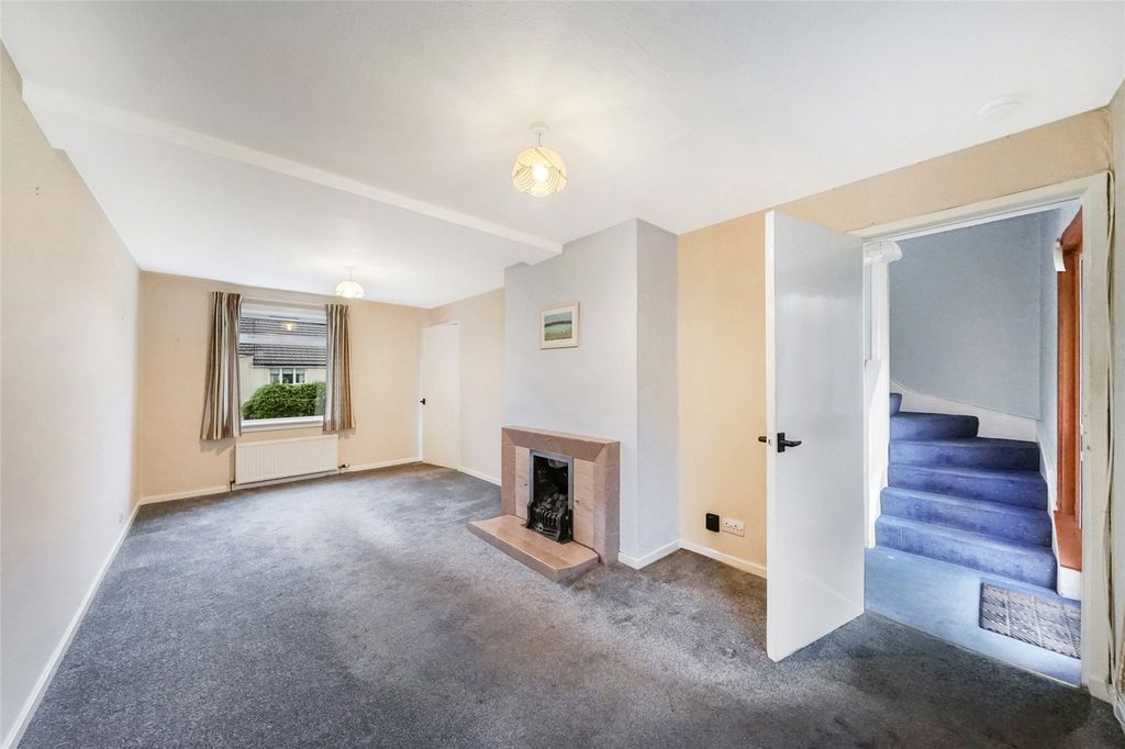 Property photo 2 of 21 Lounge