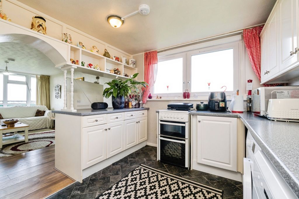 Property photo 3 of 15 Pbox-Img.Jpg