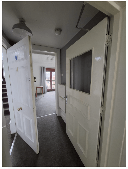 Property photo 2 of 10 Hallway