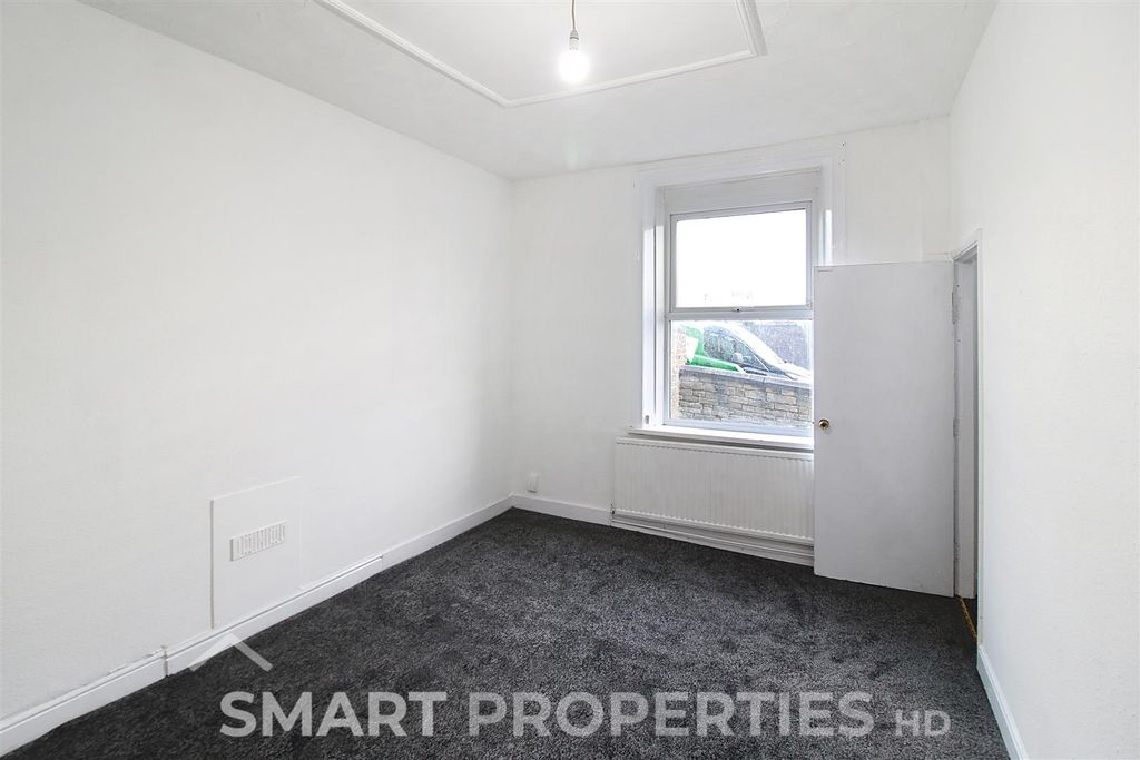 Property photo 2 of 9 27-North-Street_00001.Jpeg