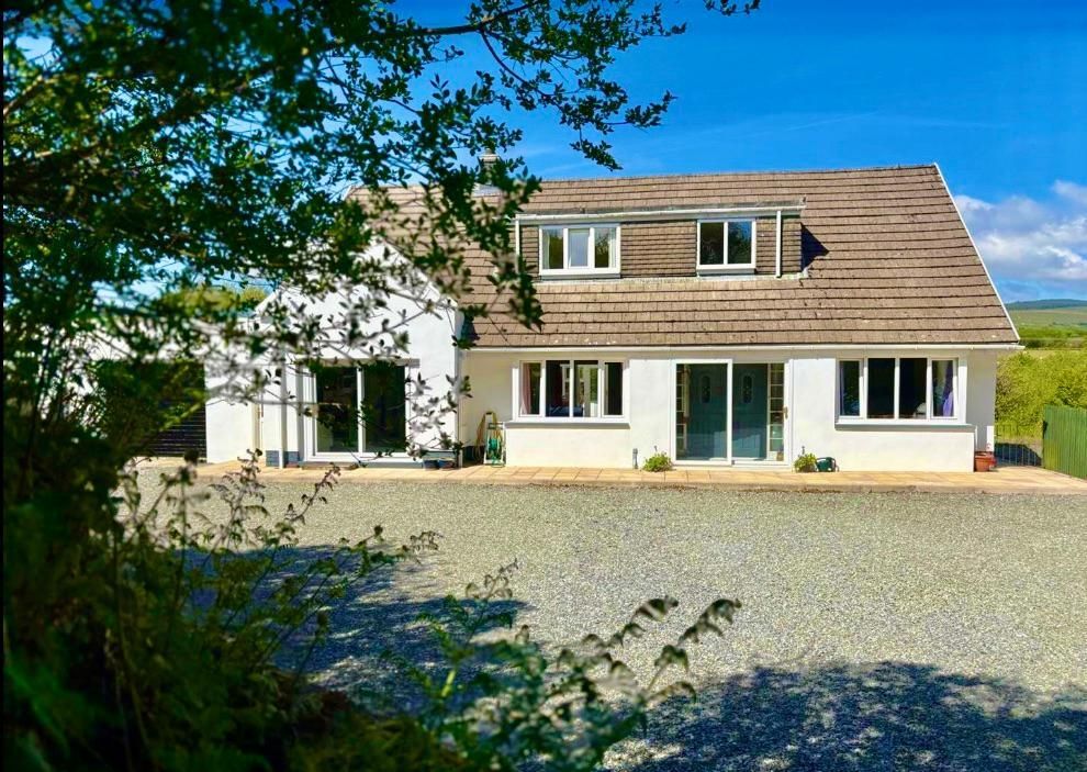 Property photo 1 of 33