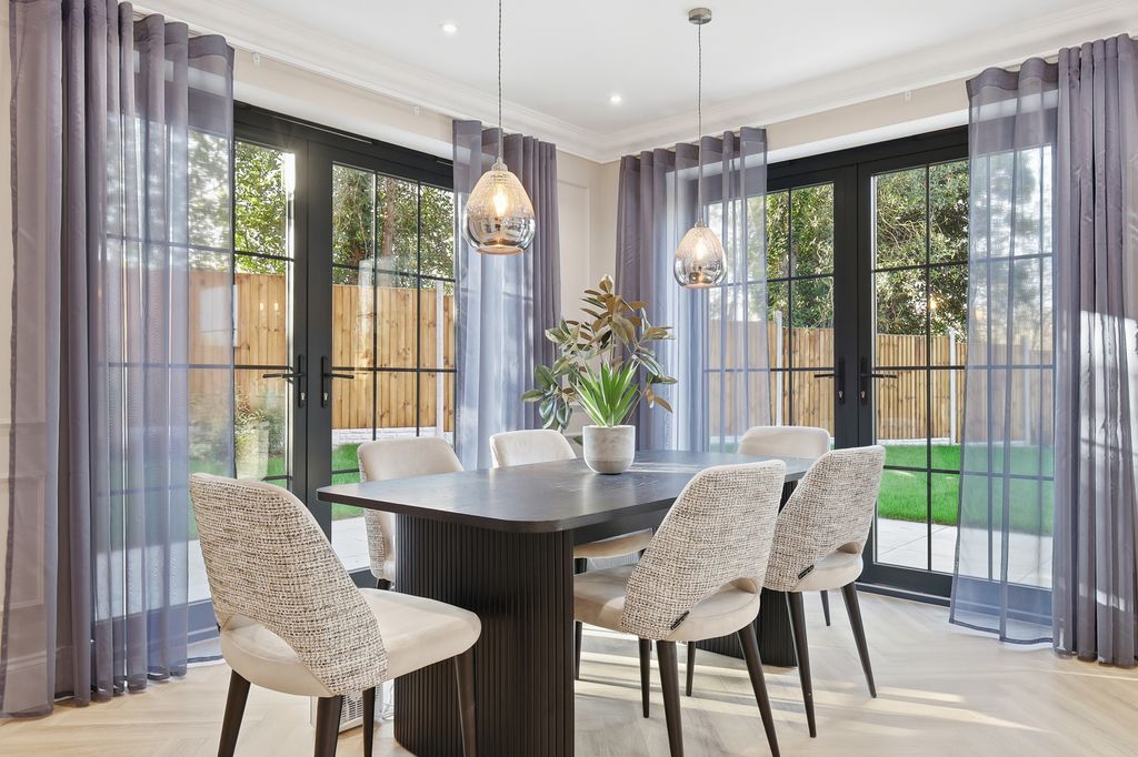 Property photo 3 of 32