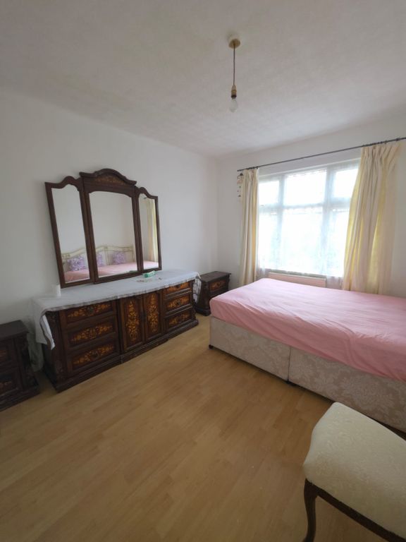 Property photo 1 of 14 4 Bed Semi-Detached House For Sale Mafeking Road, London N17 9Bg