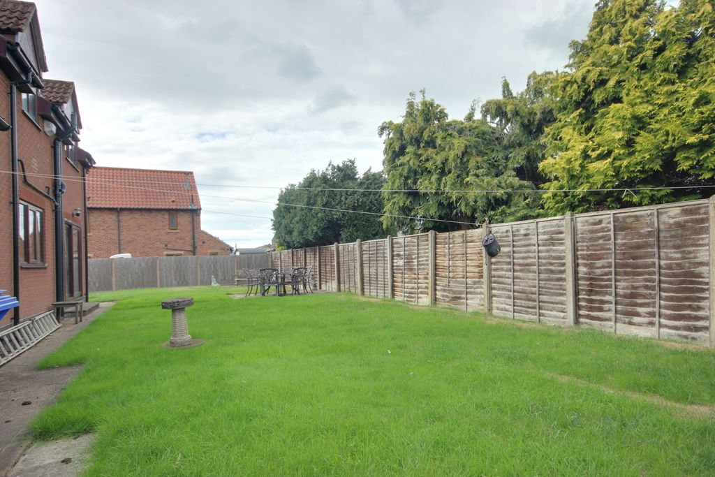 Property photo 2 of 24 1 Garden A