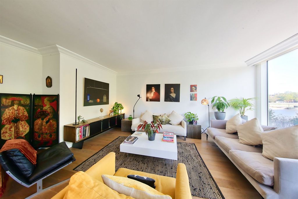 Property photo 1 of 15 (Main)