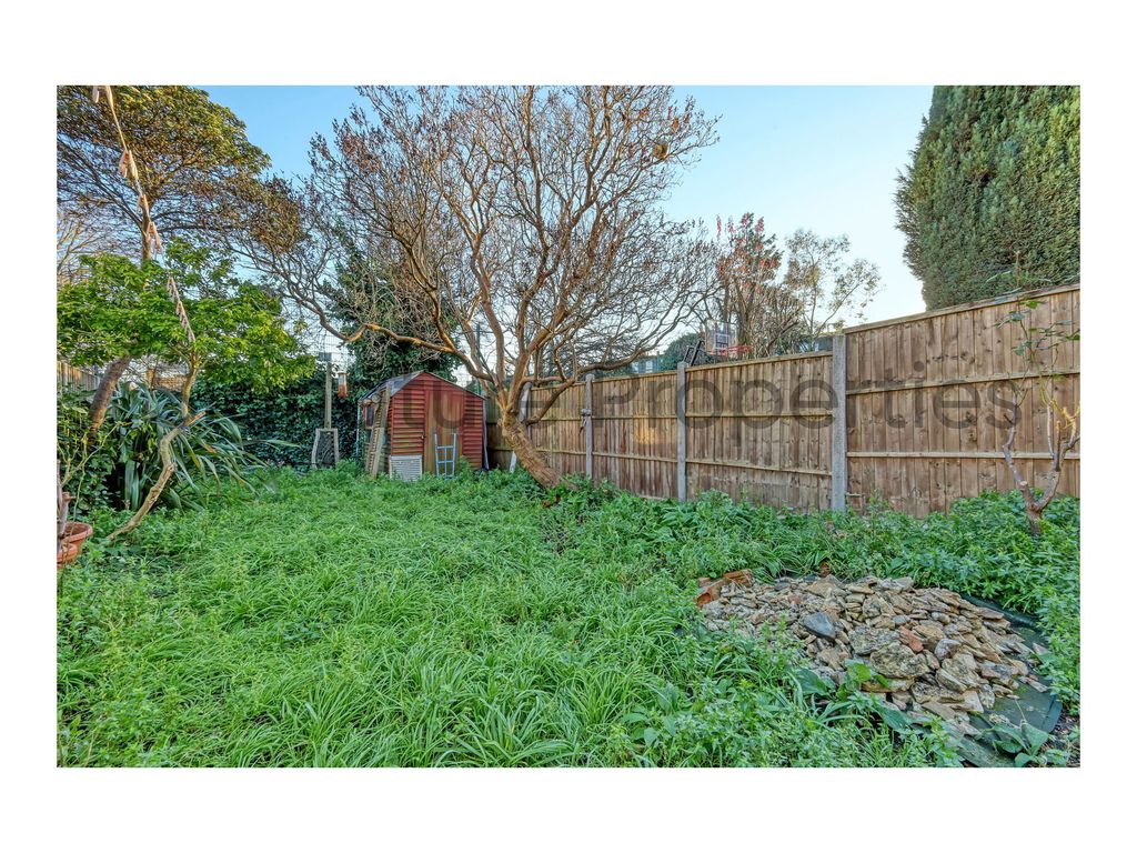 Property photo 3 of 17