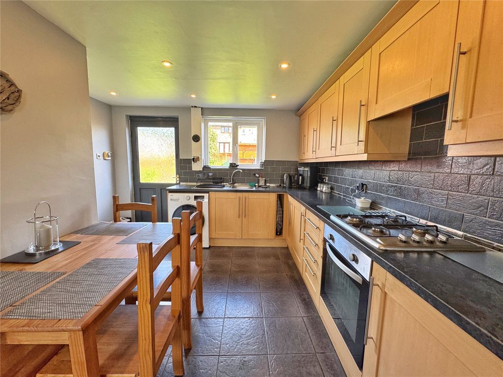 Property photo 2 of 34 Picture No. 17