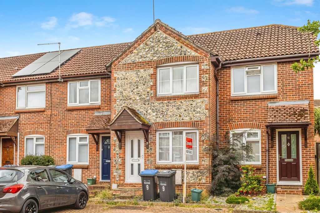 Property photo 2 of 16