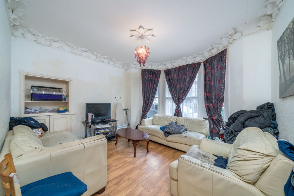 Property photo 3 of 7