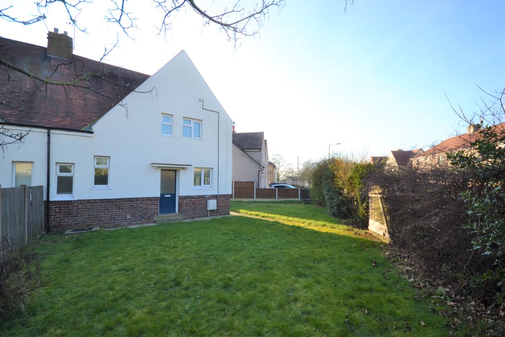 Property photo 2 of 13