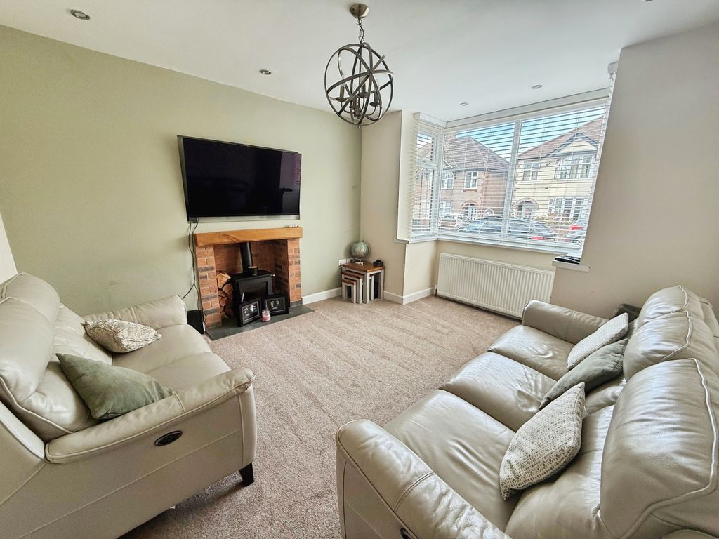 Property photo 3 of 16 Gallery