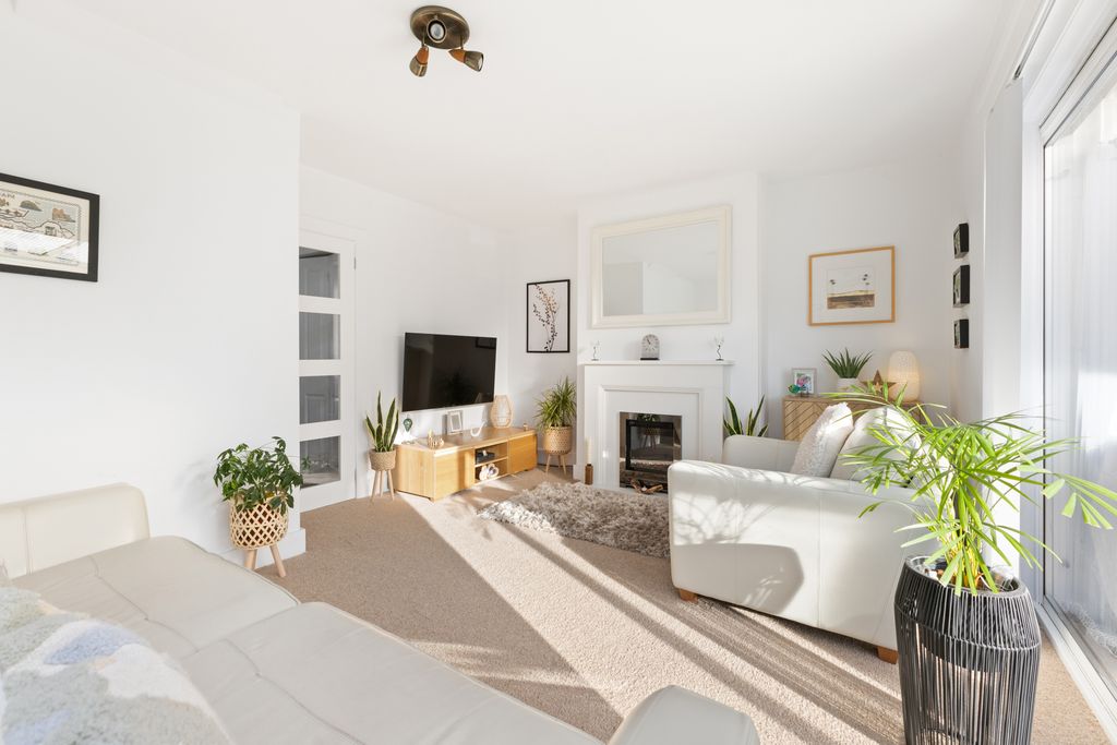 Property photo 2 of 19 Property Image 2