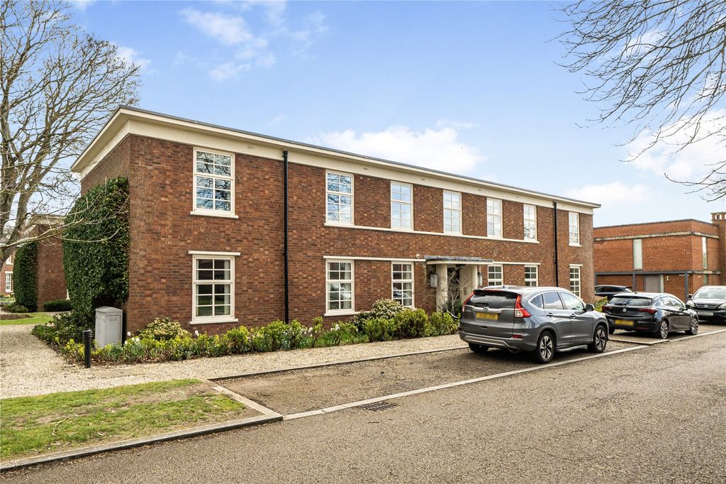 1 bed flat for saleBuilding Trenchard Lane, Bicester OX27