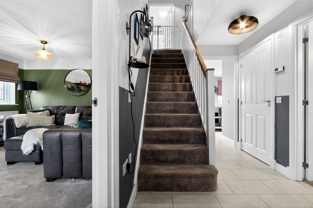 Property photo 3 of 23