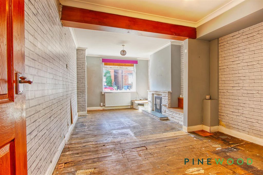 Property photo 3 of 17 Dining Room / Lounge