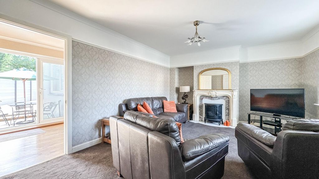 Property photo 3 of 17 Untitled-5661.Jpg