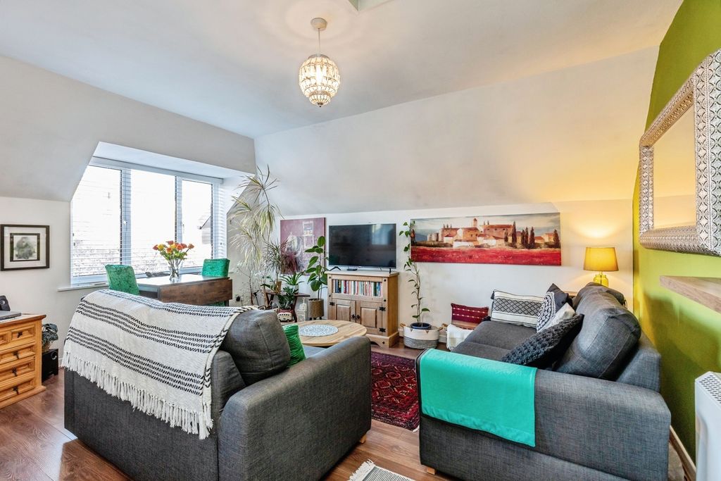 Property photo 3 of 15 Photo