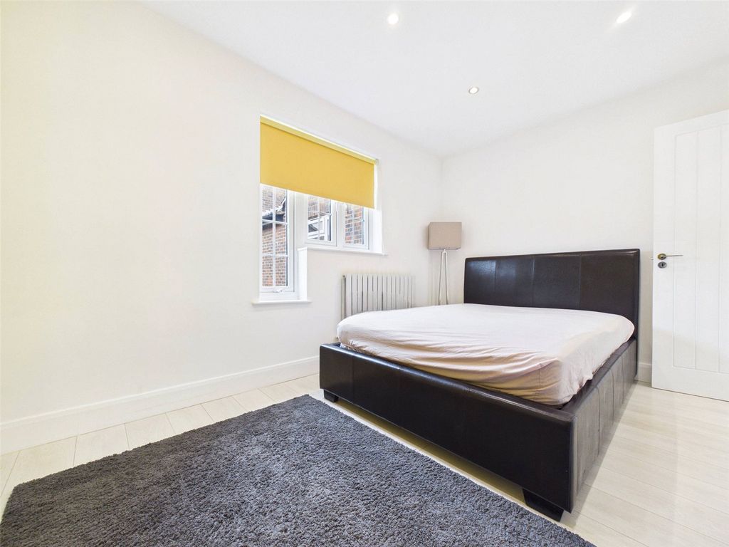 Property photo 3 of 10 Picture No. 04