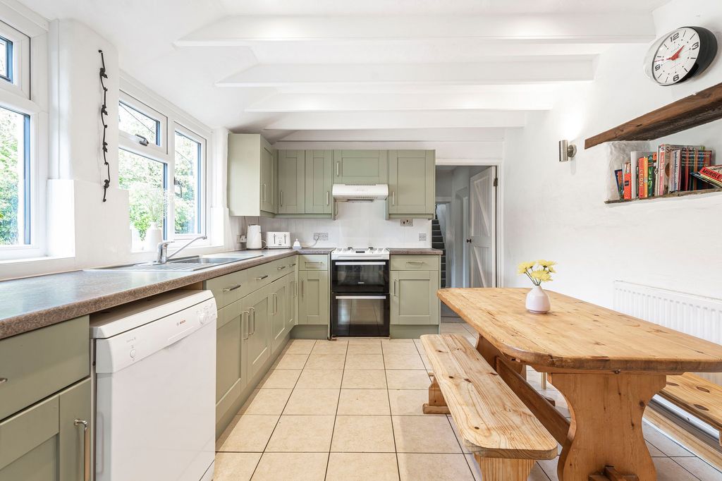 Property photo 3 of 33