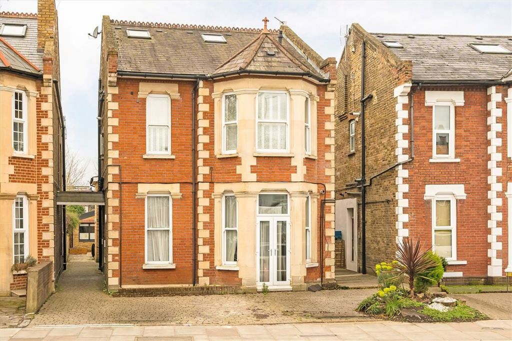 Property photo 1 of 5