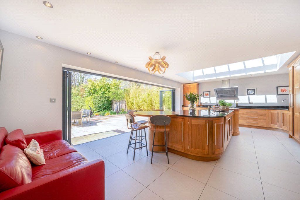 Property photo 2 of 47 Picture No. 04
