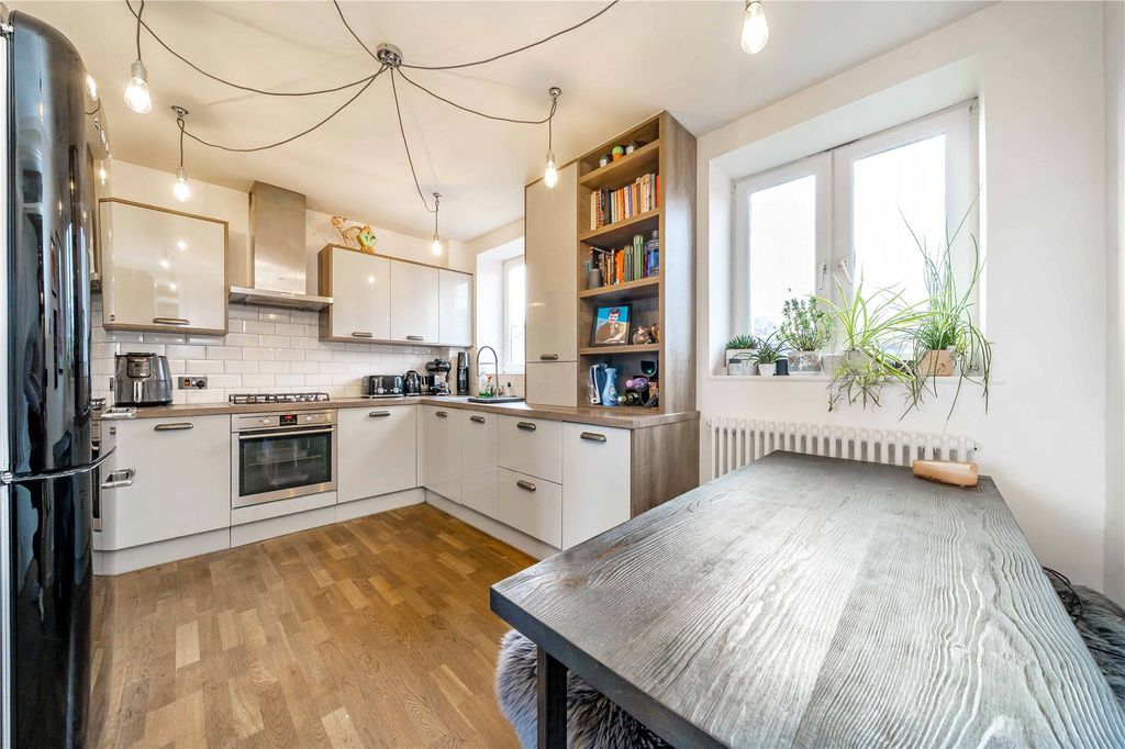 Property photo 2 of 11 Picture No. 10