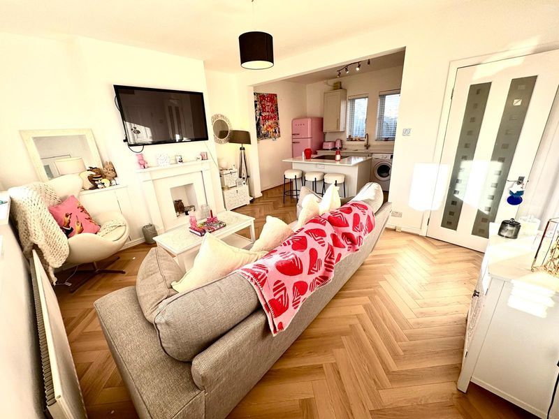 Property photo 3 of 20 Photo 12