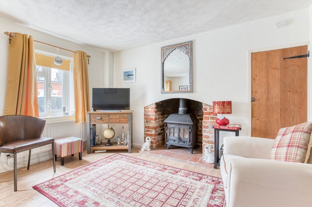 Property photo 2 of 18