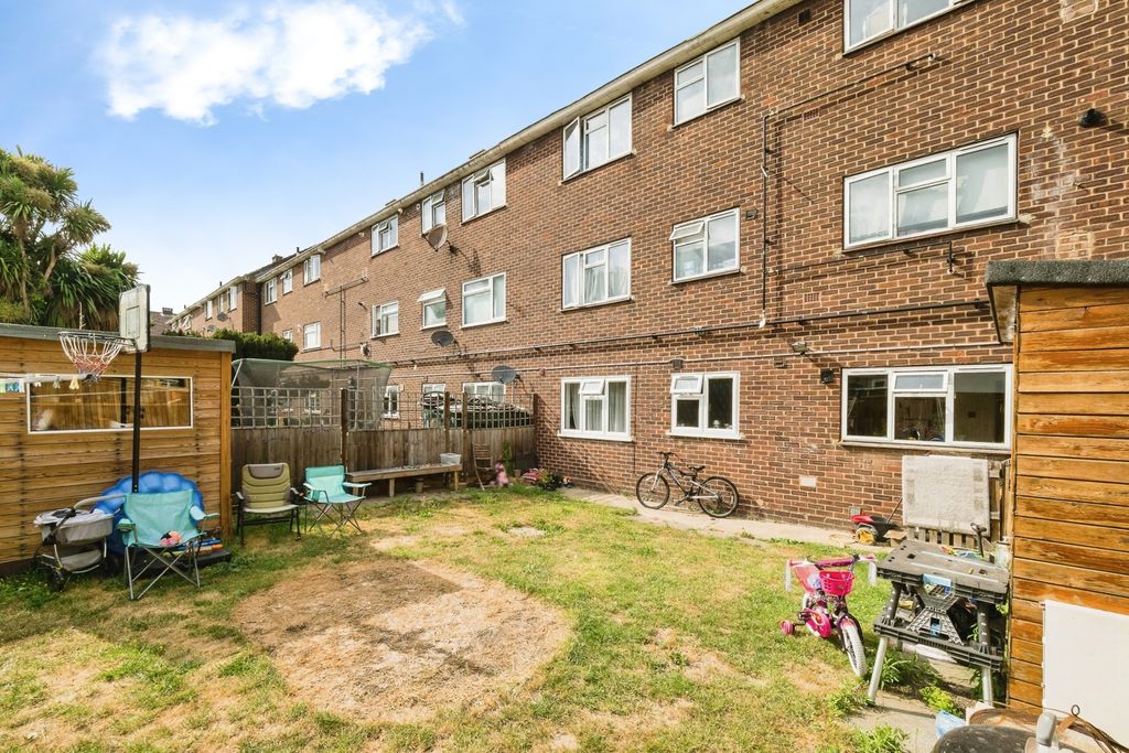 Property photo 1 of 12 Pbox-Img.Jpg