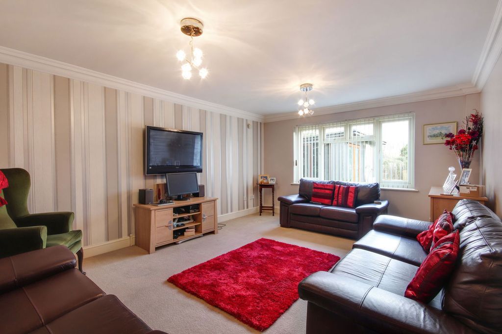 Property photo 3 of 20