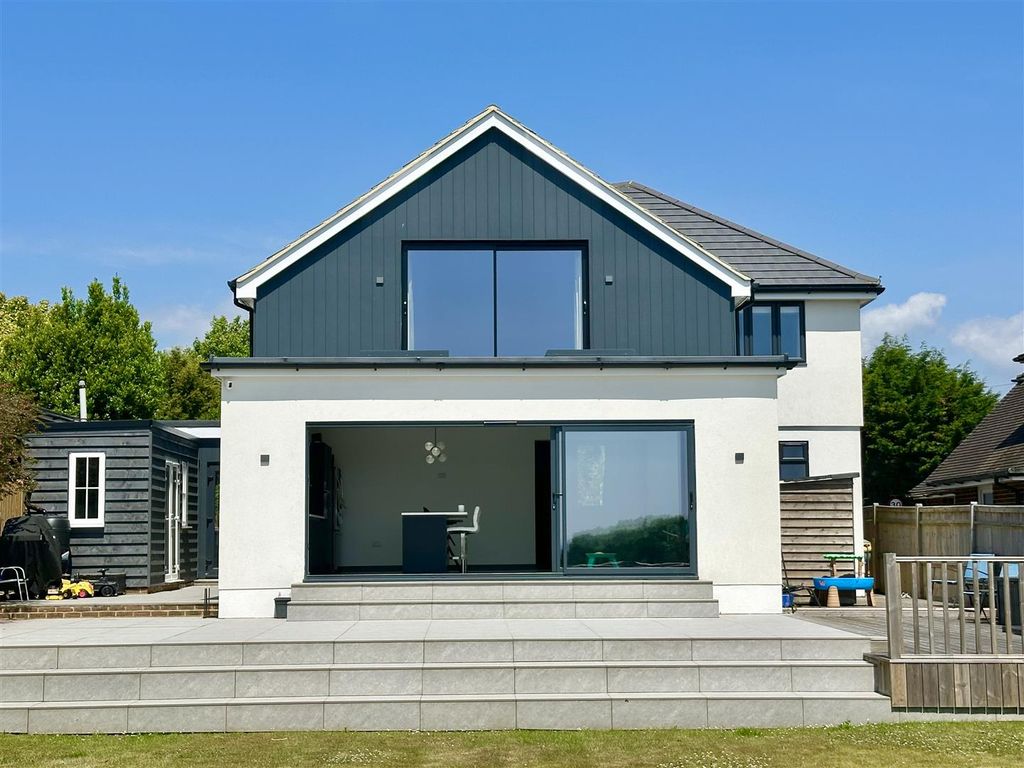 Property photo 1 of 26