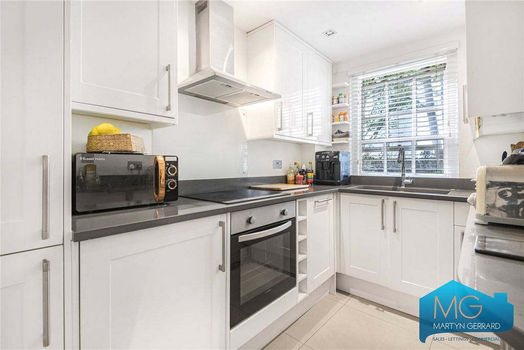 Property photo 3 of 9 Picture No. 14