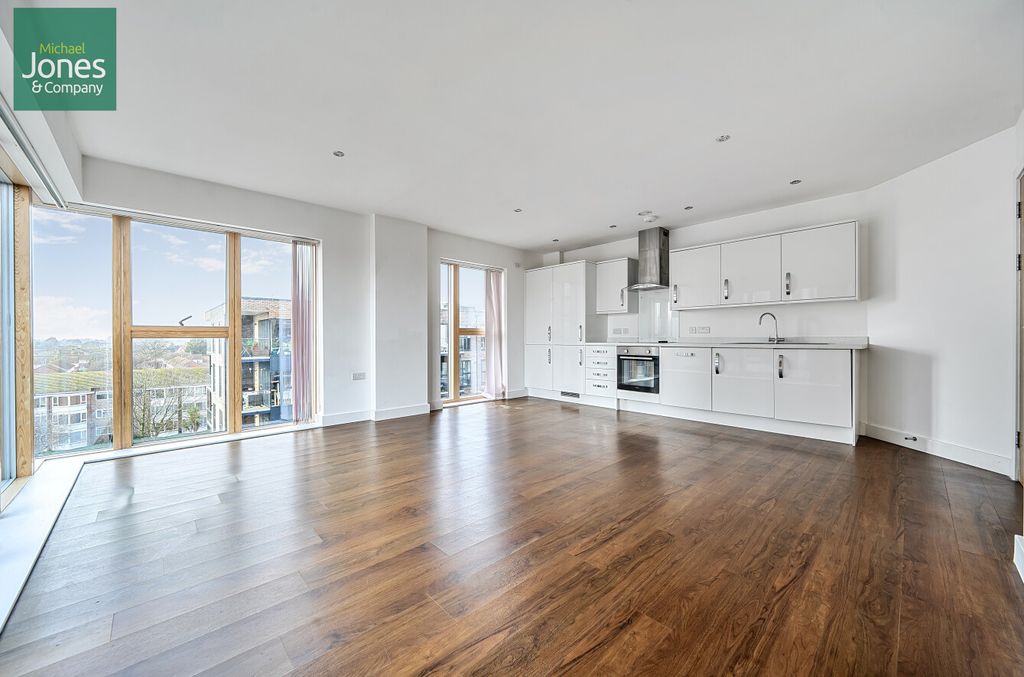 Property photo 2 of 8 Lounge/ Kitchen