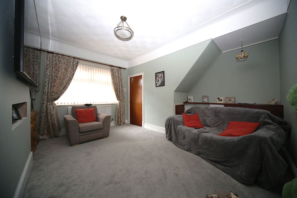 Property photo 2 of 11 Image 1